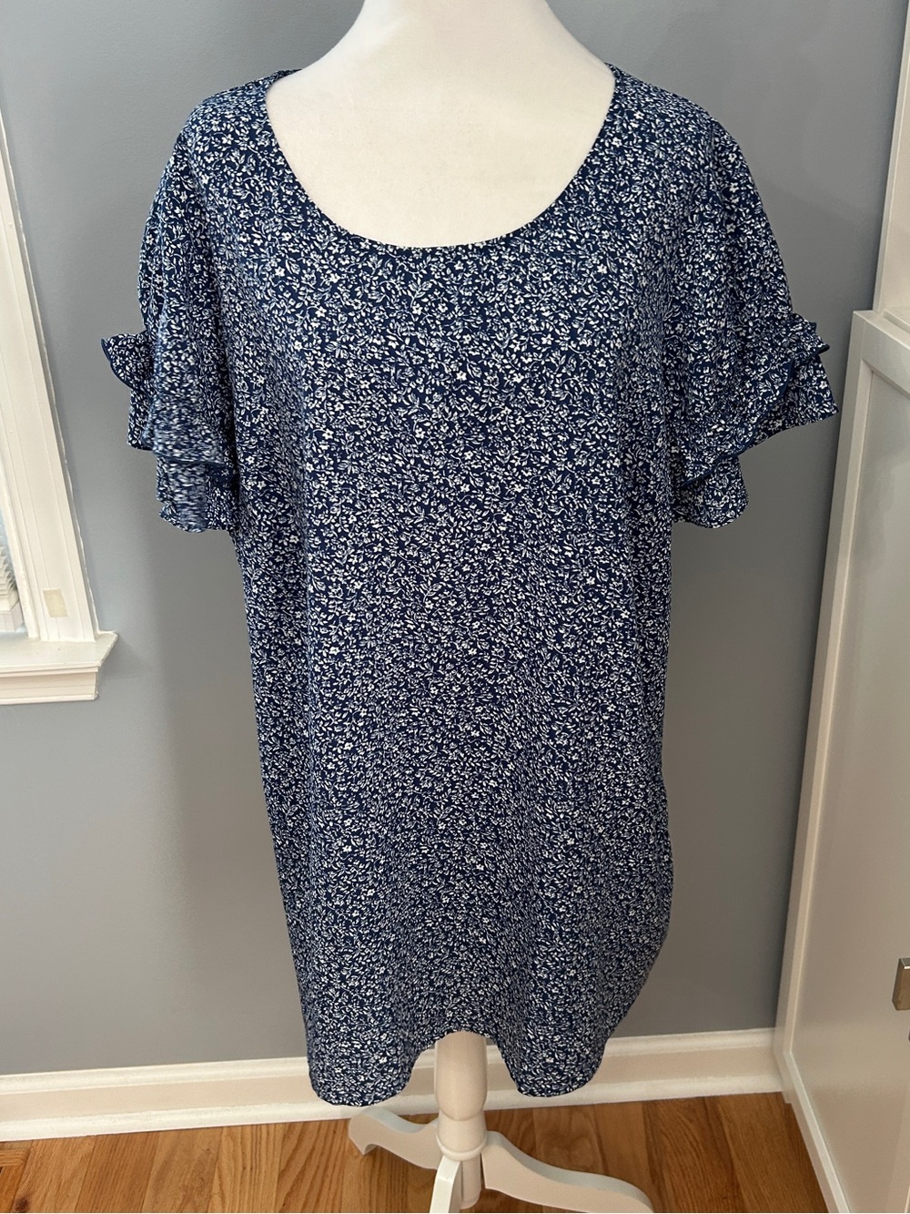 Lane Bryant 18L Blue White Floral Ruffle Sleeve Tunic Top Blouse Plus Size Long